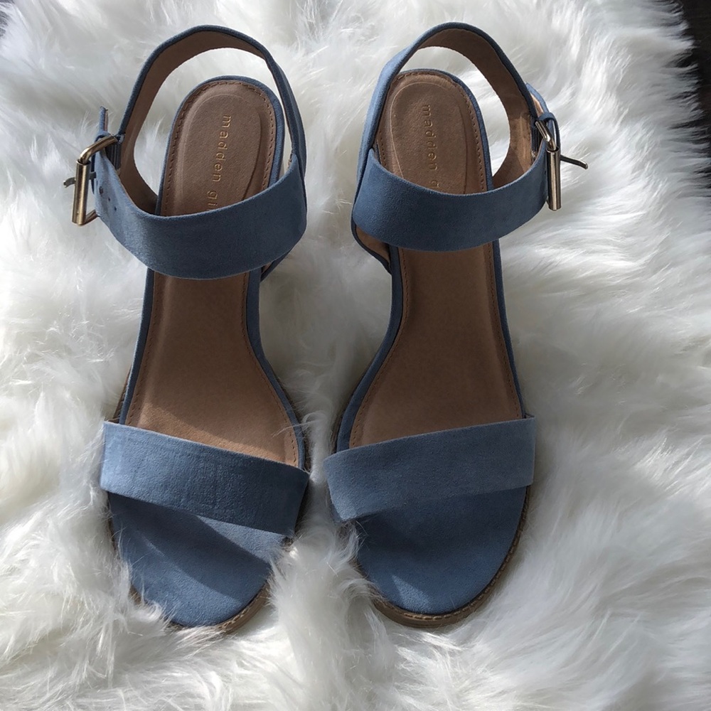NWOT Madden Girl block heel sandal